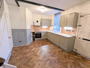 Photo 17- click for photo gallery